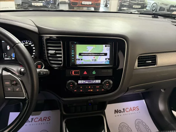 Mitsubishi Outlander 2,3 DI-D 100 LET EDICE 7 MÍS - foto 21