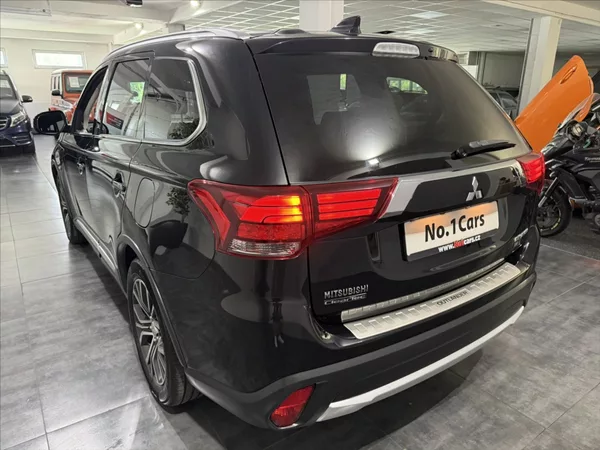 Mitsubishi Outlander 2,3 DI-D 100 LET EDICE 7 MÍS - foto 4