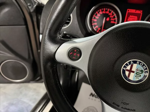 Alfa Romeo 159 2,4 JTDm V5 147 kW BOSE TOP - foto 12
