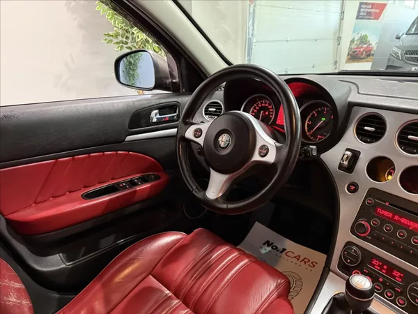 Alfa Romeo 159 2,4 JTDm V5 147 kW BOSE TOP - foto 22