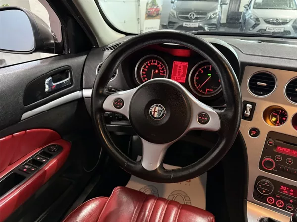 Alfa Romeo 159 2,4 JTDm V5 147 kW BOSE TOP - foto 25