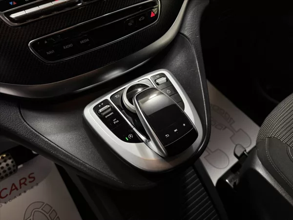 Mercedes-Benz Třídy V 2,0 250D 4MATIC AMG KAMERA - foto 18