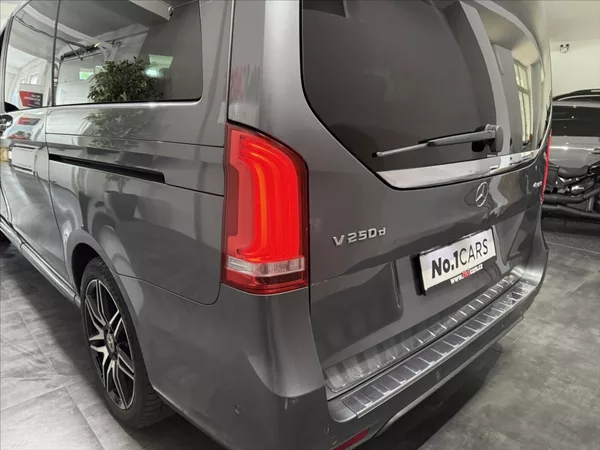 Mercedes-Benz Třídy V 2,0 250D 4MATIC AMG KAMERA - foto 27