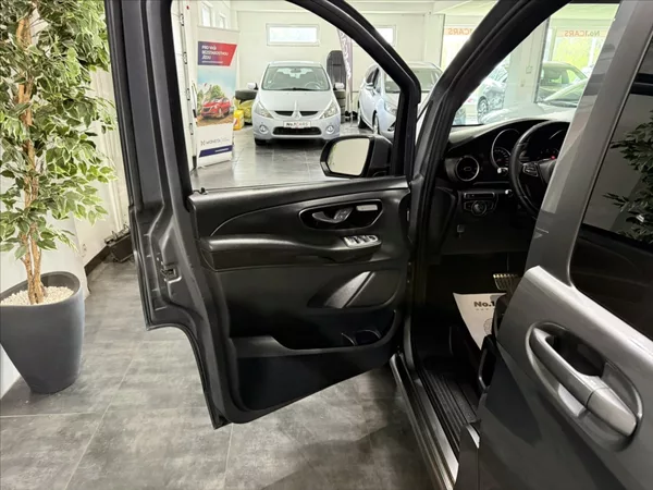 Mercedes-Benz Třídy V 2,0 250D 4MATIC AMG KAMERA - foto 6
