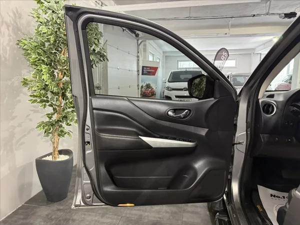 Nissan Navara 2,3 D TEKNA AT DOUBLE DPH - foto 6