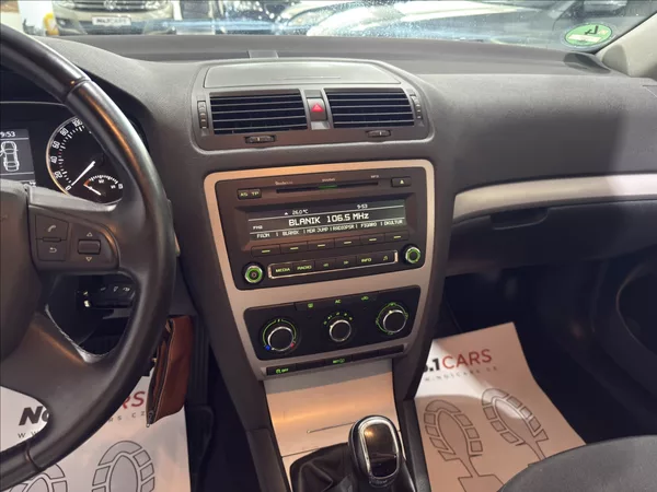 Škoda Octavia 1,4 TSI 90KW BEZ KOROZE STK - foto 11