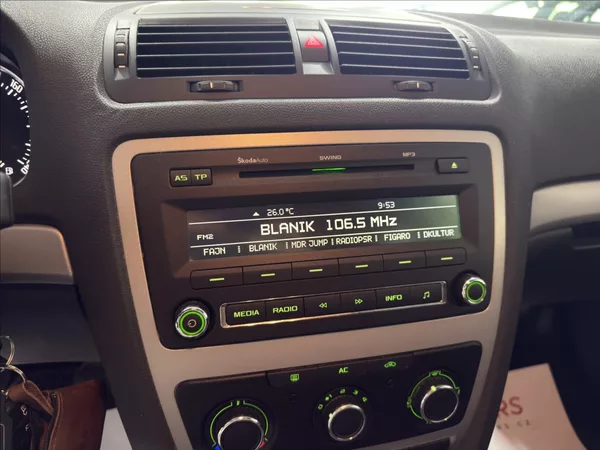 Škoda Octavia 1,4 TSI 90KW BEZ KOROZE STK - foto 12