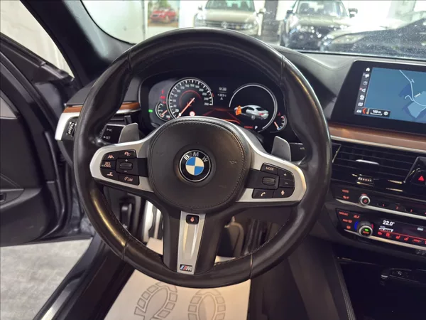 BMW Řada 5 3,0 540i LUXURY M-PAKET HARM - foto 11