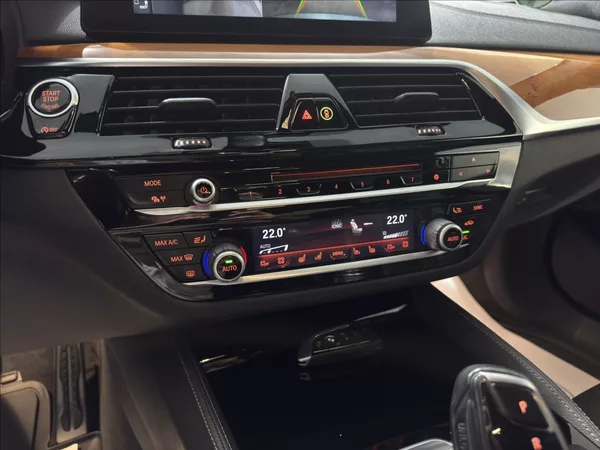 BMW Řada 5 3,0 540i LUXURY M-PAKET HARM - foto 18