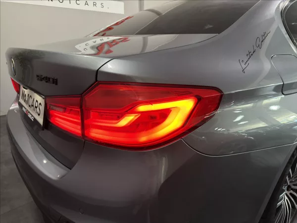 BMW Řada 5 3,0 540i LUXURY M-PAKET HARM - foto 32