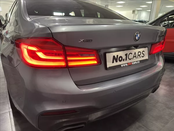 BMW Řada 5 3,0 540i LUXURY M-PAKET HARM - foto 33