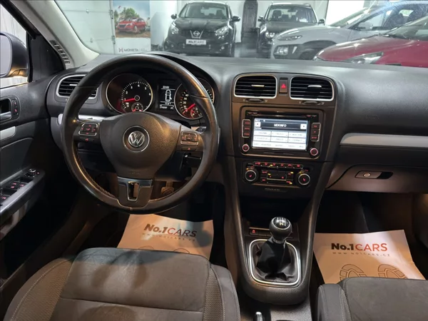 Volkswagen Golf 1,4 TSI HIGHLINE PANORAMA - foto 18