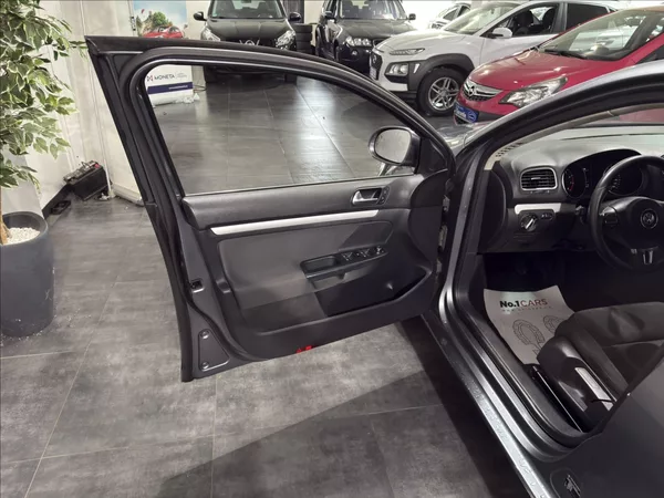 Volkswagen Golf 1,4 TSI HIGHLINE PANORAMA - foto 6