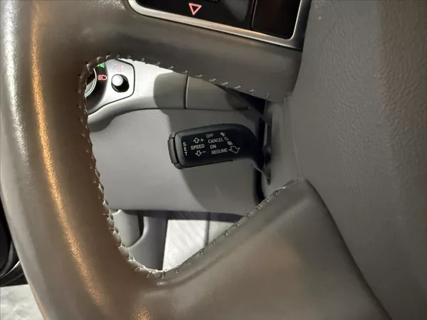 Audi A4 2,0 TDI B8 1.MAJITEL BI-XEN - foto 13