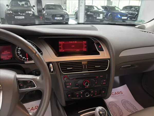 Audi A4 2,0 TDI B8 1.MAJITEL BI-XEN - foto 15