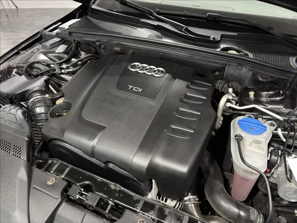 Audi A4 2,0 TDI B8 1.MAJITEL BI-XEN - foto 43