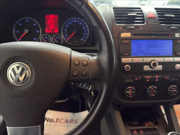 Volkswagen Jetta 1,9 TDI 77KW UNITED 1.MAJ - foto 10