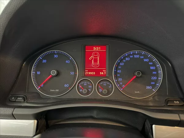 Volkswagen Jetta 1,9 TDI 77KW UNITED 1.MAJ - foto 12