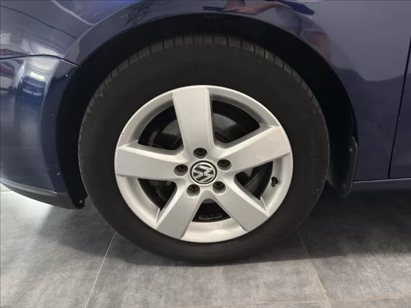 Volkswagen Jetta 1,9 TDI 77KW UNITED 1.MAJ - foto 25