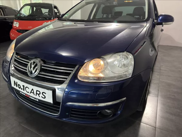 Volkswagen Jetta 1,9 TDI 77KW UNITED 1.MAJ - foto 26