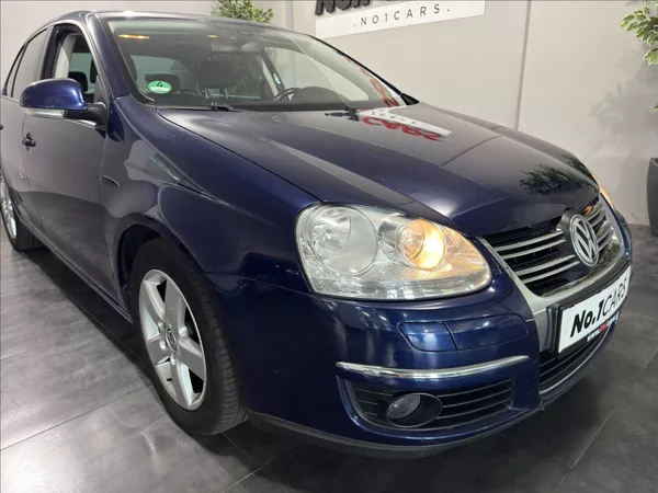 Volkswagen Jetta 1,9 TDI 77KW UNITED 1.MAJ - foto 27