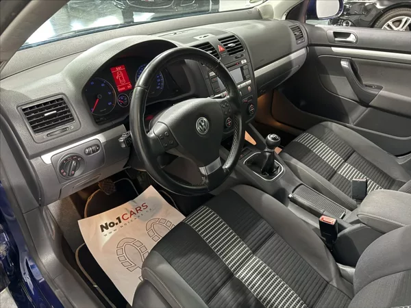Volkswagen Jetta 1,9 TDI 77KW UNITED 1.MAJ - foto 8