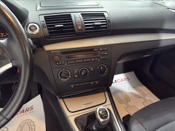 BMW Řada 1 2,0 D 105 kW ZADNÍ ČIDLA - foto 10