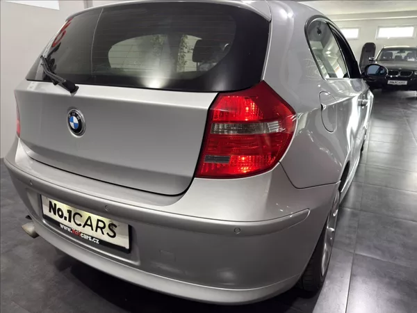 BMW Řada 1 2,0 D 105 kW ZADNÍ ČIDLA - foto 16