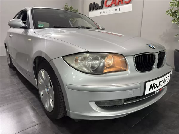 BMW Řada 1 2,0 D 105 kW ZADNÍ ČIDLA - foto 19