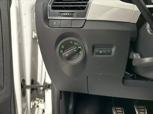 Škoda Fabia 1,2 TSI SPORT VÝHŘEV SEDADEL - foto 11