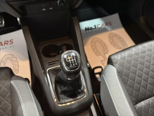 Škoda Fabia 1,2 TSI SPORT VÝHŘEV SEDADEL - foto 16