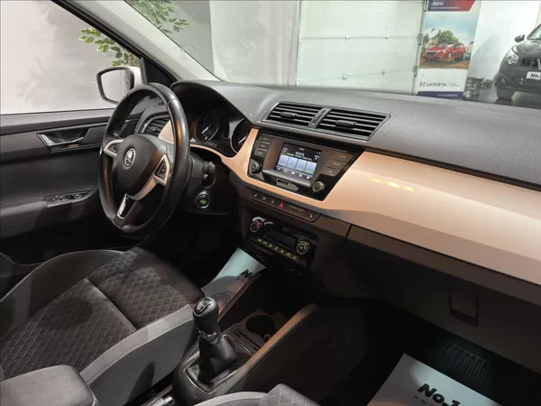 Škoda Fabia 1,2 TSI SPORT VÝHŘEV SEDADEL - foto 17