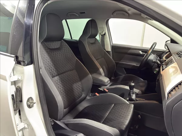 Škoda Fabia 1,2 TSI SPORT VÝHŘEV SEDADEL - foto 20