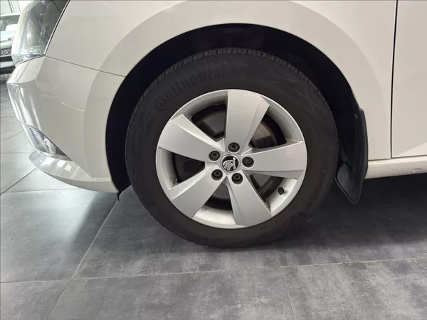 Škoda Fabia 1,2 TSI SPORT VÝHŘEV SEDADEL - foto 25
