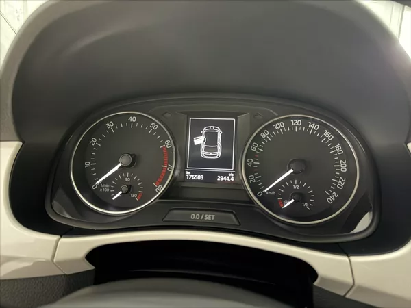 Škoda Fabia 1,2 TSI SPORT VÝHŘEV SEDADEL - foto 9