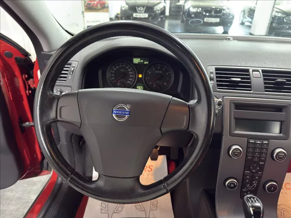 Volvo C30 1,8 i KLIMATIZACE SERVIS ALU - foto 7