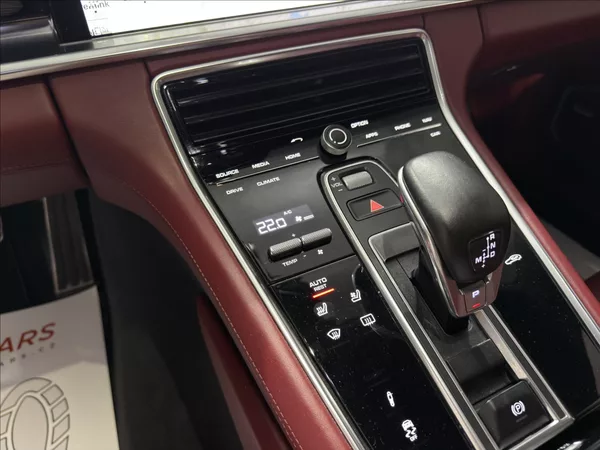 Porsche Panamera 4,0 4S 421HP CHORNO DOVĚRY - foto 18