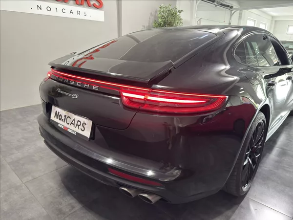 Porsche Panamera 4,0 4S 421HP CHORNO DOVĚRY - foto 31