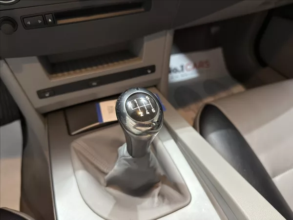 BMW Řada 5 2,2 520i V6 ANGEL SUPER STAV - foto 19