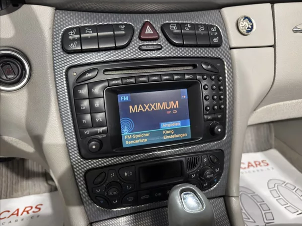 Mercedes-Benz CLK 1,8 200 KEY-LESS BI-XEN WHIT - foto 13