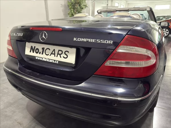 Mercedes-Benz CLK 1,8 200 KEY-LESS BI-XEN WHIT - foto 21