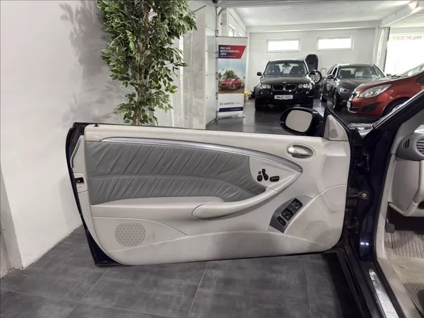 Mercedes-Benz CLK 1,8 200 KEY-LESS BI-XEN WHIT - foto 6