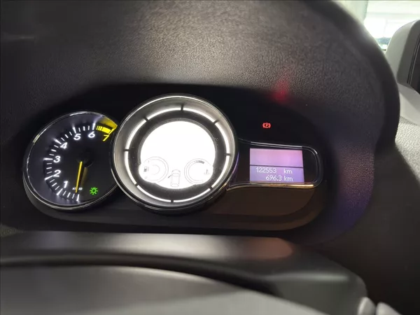 Renault Mégane 1,6 i LIMITED NAVI VÝHŘEV - foto 12