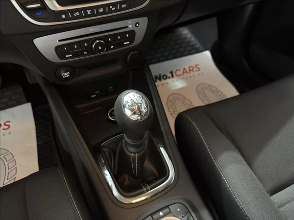 Renault Mégane 1,6 i LIMITED NAVI VÝHŘEV - foto 16