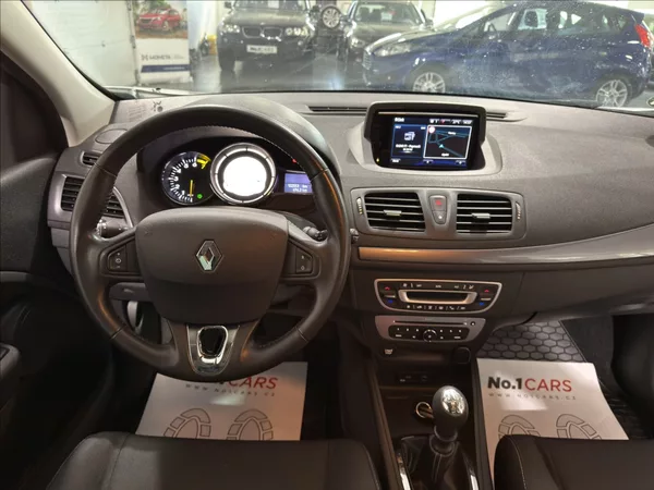 Renault Mégane 1,6 i LIMITED NAVI VÝHŘEV - foto 20