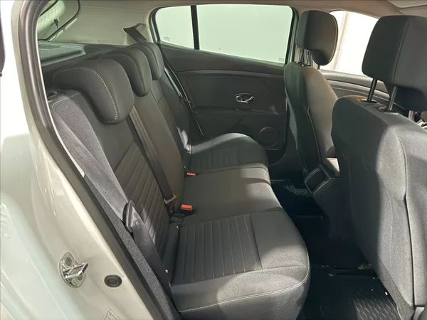Renault Mégane 1,6 i LIMITED NAVI VÝHŘEV - foto 21