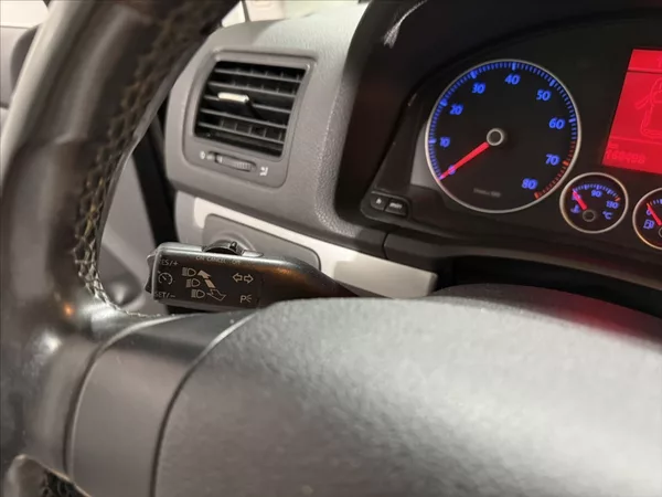 Volkswagen Golf 1,4 TSI VÝHŘEV KLIMA R18 ALU - foto 10