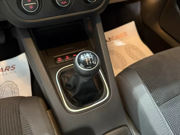 Volkswagen Golf 1,4 TSI VÝHŘEV KLIMA R18 ALU - foto 13