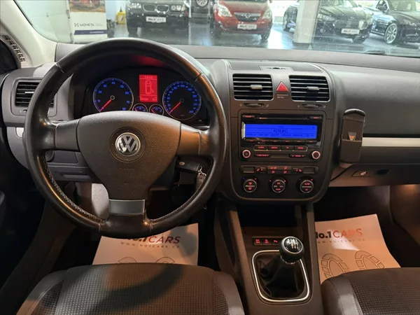 Volkswagen Golf 1,4 TSI VÝHŘEV KLIMA R18 ALU - foto 15