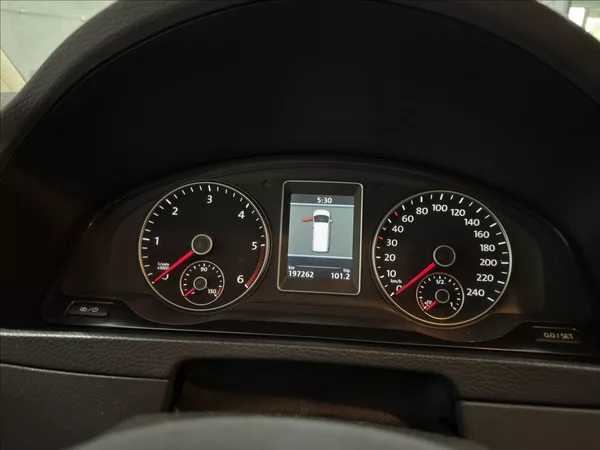 Volkswagen Multivan 2,0 TDI DSG 4M INDIVIDUAL - foto 12